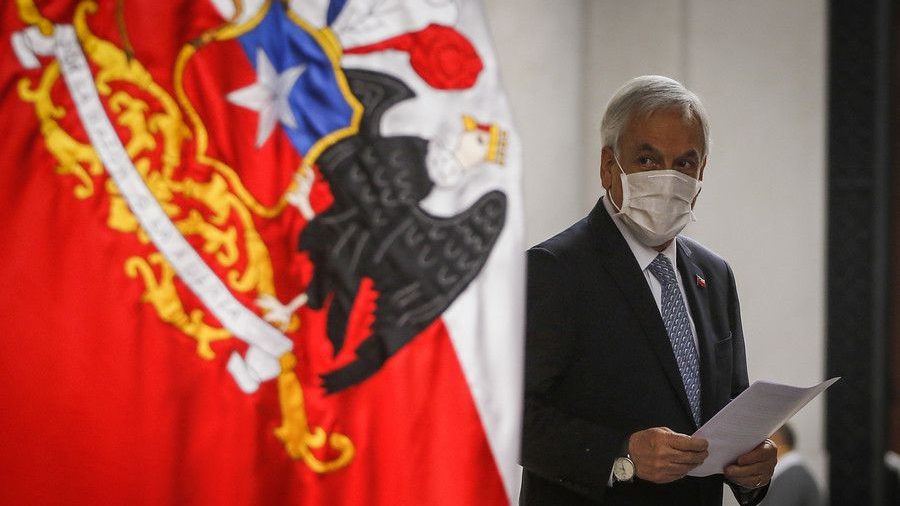 La Monarquía de Piñera: Mandatario ordenó la implementación de plan «Fondéate en tu casa», sin consultar al Ministerio de Salud